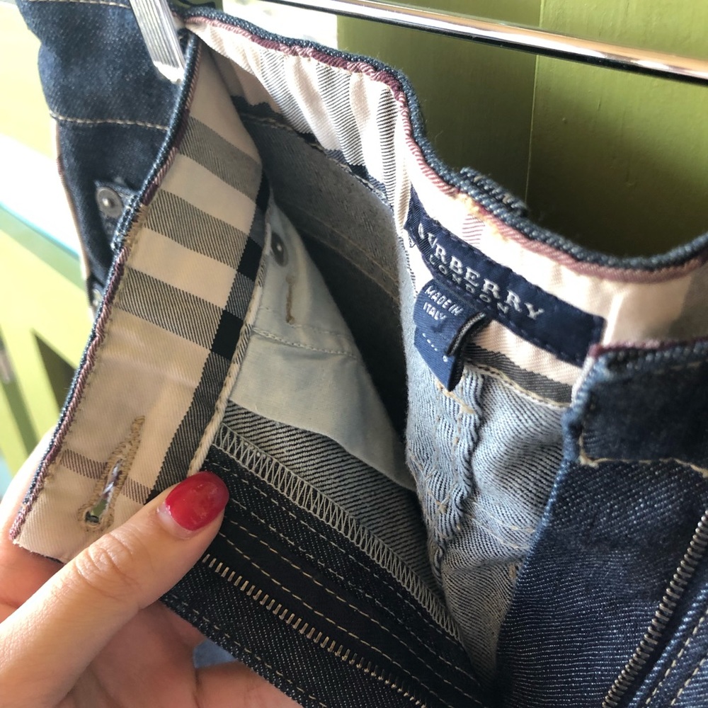 Burberry  SZ 6 dark denim jeans